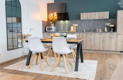 Bad Zwischenahn Apartment | Residenz - Sturmfrei - Terrasse - Sauna - Parkplatz