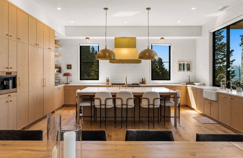 Bozeman House | Resolute Ridge: Peak Lodge