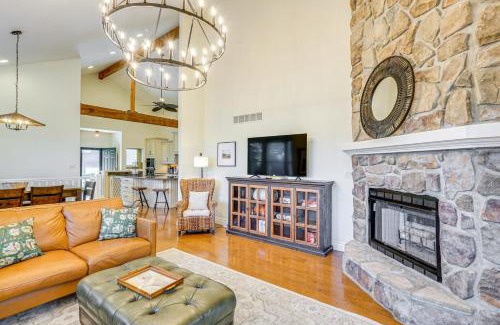 Camdenton House | Resort Amenities and Lake Access Camdenton Retreat