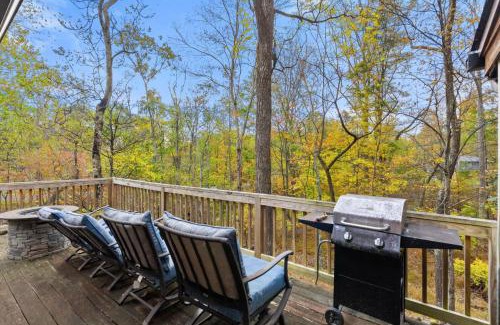 The Woods House | Resort Amenities Fire Pit Deck Grill & More