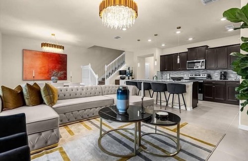 Wellington House | Resort Bliss with Water Park & Pool Fun