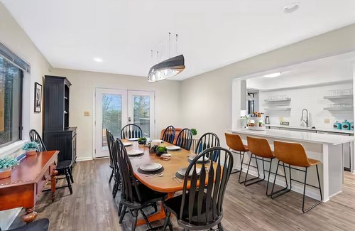 Basye House | Resort Getaway: Golf, BMX trail, Hot Tub & Arcade!
