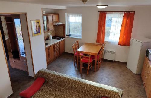 Tyn nad Vltavou House | Resort Koloděje-zelený dům