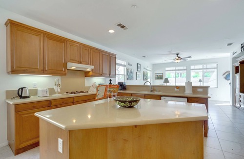 Palm Springs House | Resort Perks & Office! Spacious Palm Springs Home