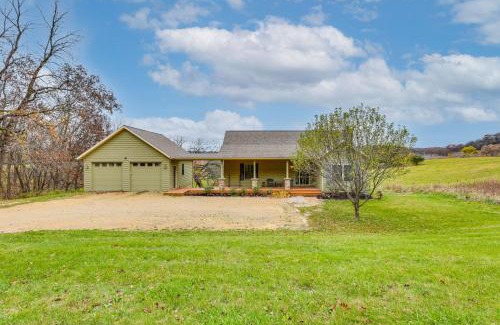 The Galena Territory House | Resort-Style Amenities Home 10 Mi to Galena!