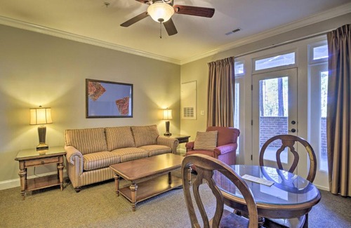 Spring Lake Apartment | Resort-Style Condo on Golf Course with Pool Access