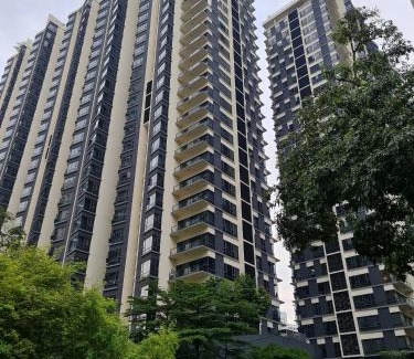 Golden Triangle Apartment | Resort Style Haven 3BR6pax St Mary KLCC Twin Towers View