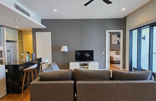 Golden Triangle Apartment | Resort Style Haven 3BR6pax St Mary KLCC Twin Towers View