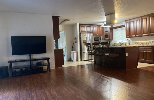 Granite Bay House | Resort style house near the lake