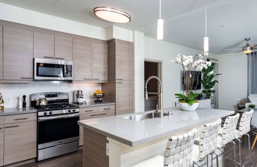 Irvine Business Complex Apartment | Resort-style Living in a 2-bedroom Luxury Apartment