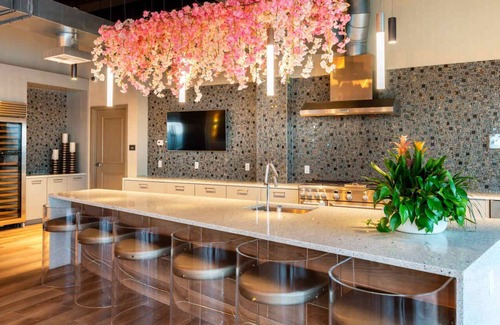 Irvine Business Complex Apartment | Resort-style Living in a 2-bedroom Luxury Apartment