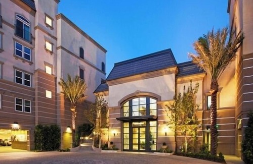 Airport Area Apartment | Resort-style pool & Spa! Irvine 2BR nr John Wayne Airport