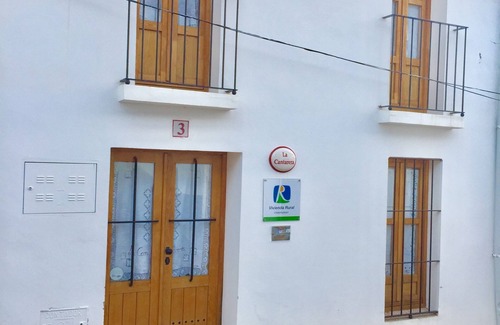 Linares de la Sierra House | Rest and comfort united with nature