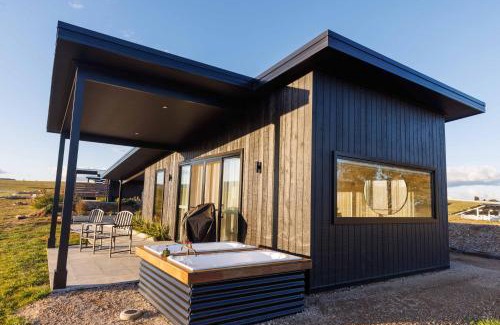 Eglinton Apartment | Rest at BoxGrove