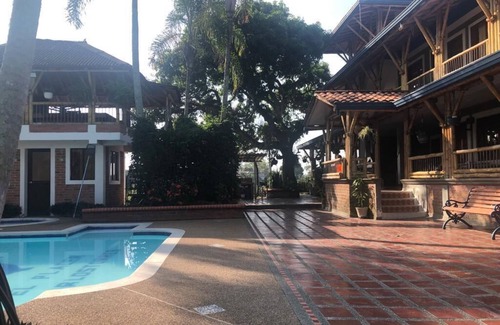 Pereira Cottage | Rest away from the hustle and bustle of the city in our pleasure farm, petfrendly