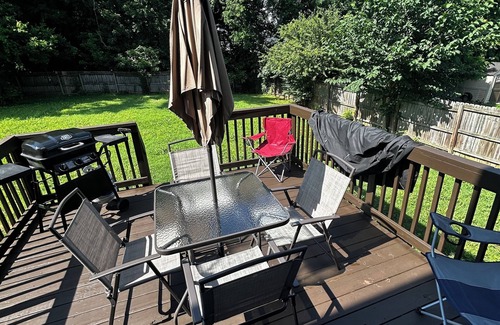 Clarksville House | Rest Easy at The Pit Stop – Exit 1, Clarksville