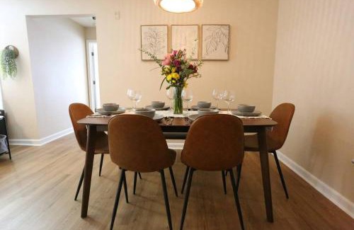 Gainesville House | Restful Refuge 2 BR Boutique Condo w Pool & Gym