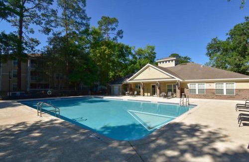 Gainesville House | Restful Refuge 2 BR Boutique Condo w Pool & Gym