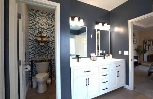 Blue Springs House | RestMidwest KC Metro Large Home