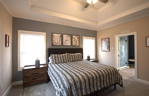 Blue Springs House | RestMidwest KC Metro Large Home