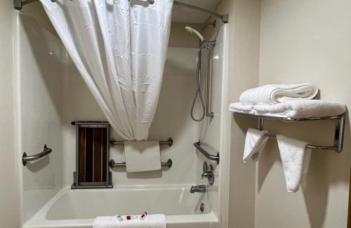 Spencer Hotel | Reston Inn & Suites