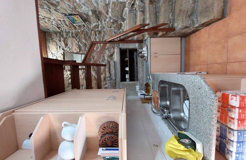 Louredo House | Restored house with dream garden in Carnota