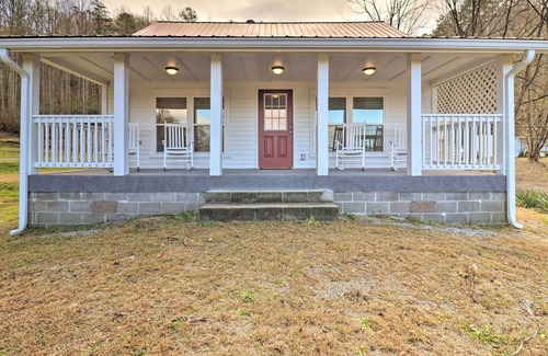 Bryson City Cottage | Restored Mountain Farmhouse - 2 Mi to Bryson City!