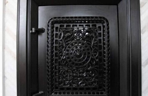 Maquoketa House | Restored Queen Anne Cottagen