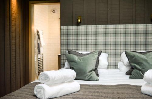 Ipswich House | Retreat East