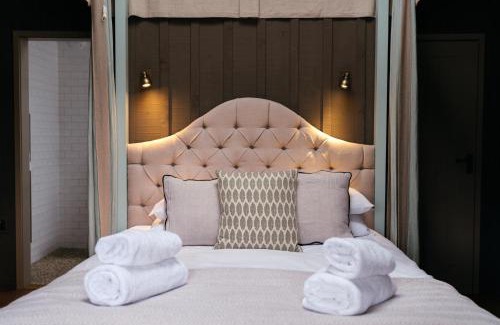 Ipswich House | Retreat East