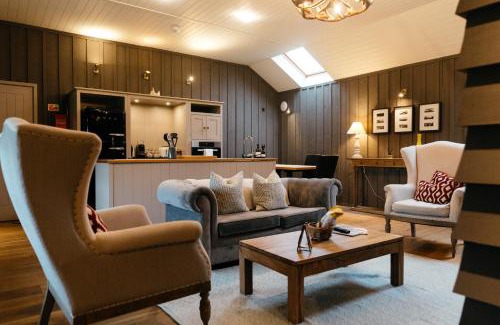 Ipswich House | Retreat East