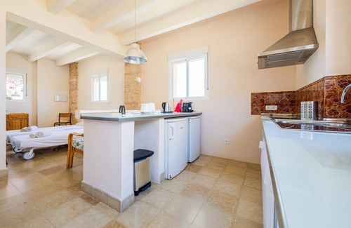 Campos Cottage | Retreat in Historic Sa Barrala