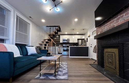 Verona Apartment | Retreat in the Heart of a Pittsburgh Rivertown!