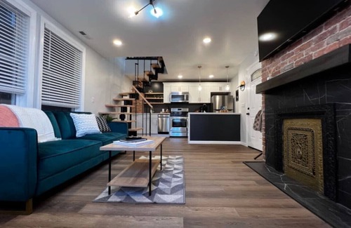 Verona Apartment | Retreat in the Heart of a Pittsburgh Rivertown!