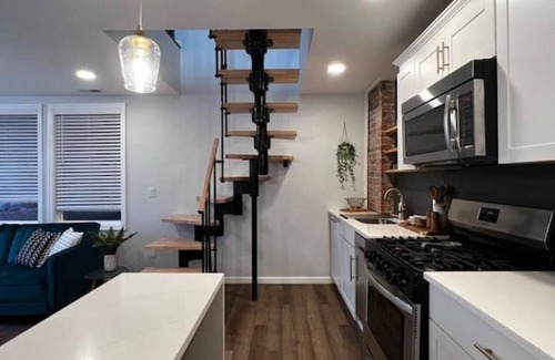 Verona Apartment | Retreat in the Heart of a Pittsburgh Rivertown!