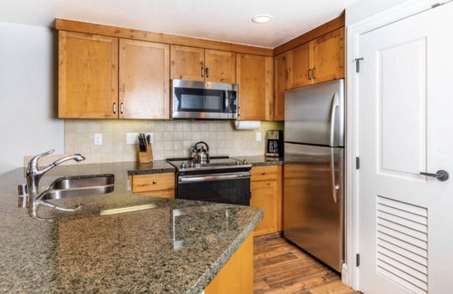 Lakeside Park Villa | Retreat in the mountains of Tahoe for a fun family spring break!