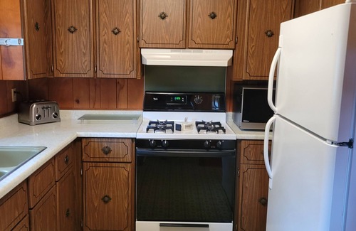 Silver Lake House | Retro 1976 Mobile Home 2 blocks from Silver Lake