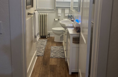 Riverton House | Retro Home on a Tree Lined Street