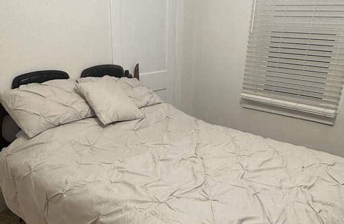 Riverton House | Retro Home on a Tree Lined Street