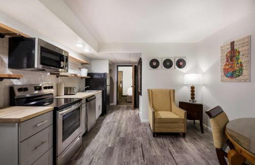 Minot Hotel | Revel Hotel Minot - SureStay Collection by Best Western