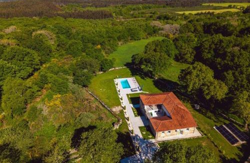 Monterroso House | Reverence Villas Fufin