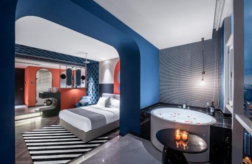 Yuzhong Hotel | ReVia Skyline River View Hotel Chongging