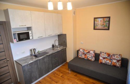 Darnyckyj Apartment | Revutskogo 54 метро Харьковская, Позняки, Квартира з видом на озеро