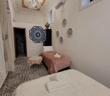 Fes El Jdid Hotel | RIAD Belkayed Fez