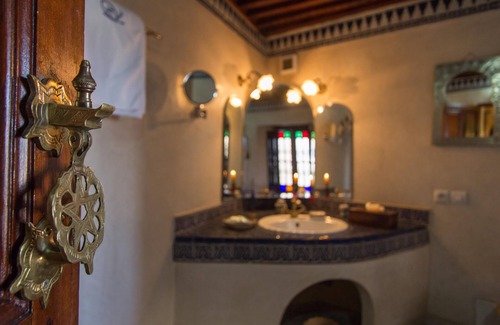 Layoun House | Riad Norma