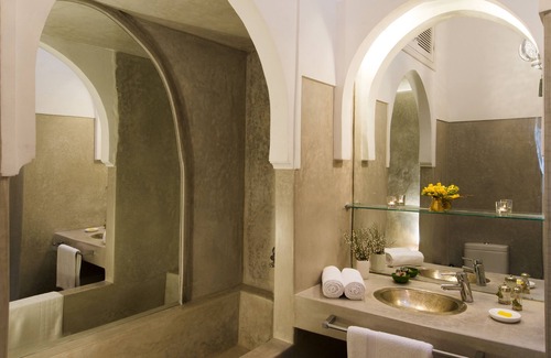 Bab Taghzout House | Riad Sapphire and Spa