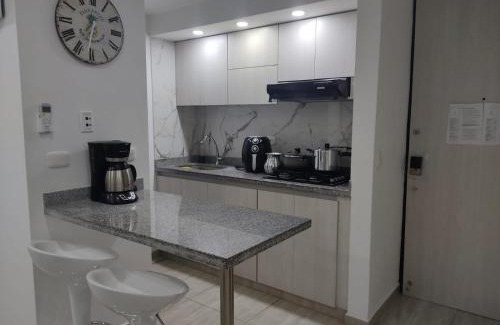 Ricaurte Apartment | RICAURTE, Moderno, confortable apto, AC, Parquead, Wifi