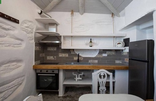 Paleopolis Apartment | Richie's Sea View Residence for 2