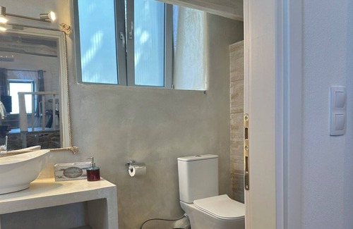 Paleopolis Apartment | Richie's Sea View Residence for 2