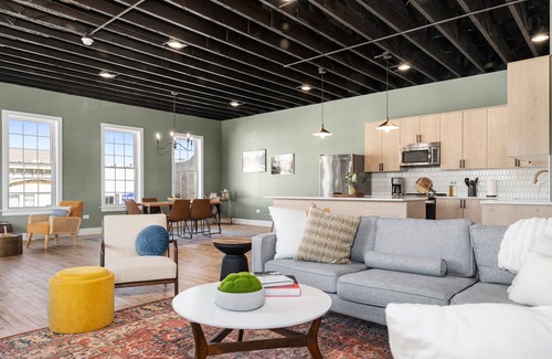 Richmond Apartment | Richmond No. 267 Boutique Loft Apartment